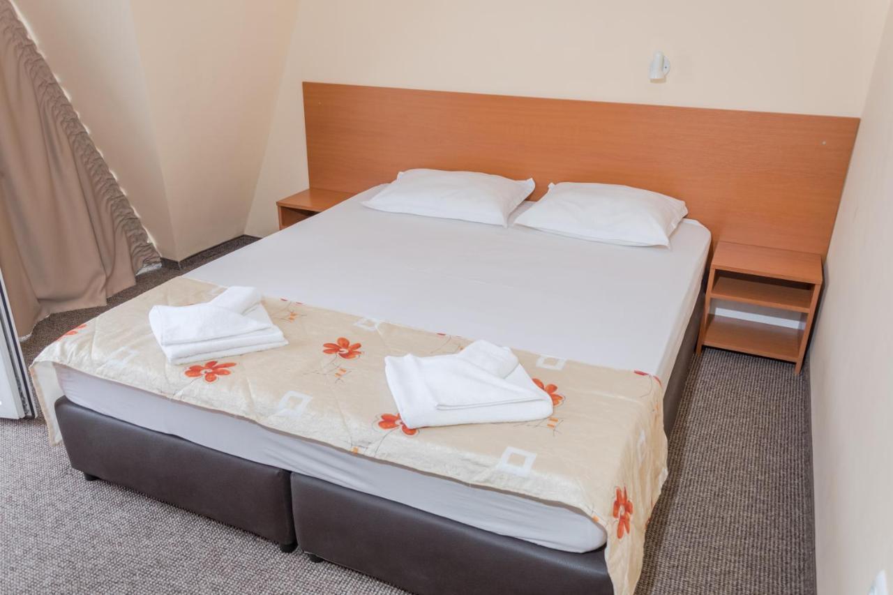 Hotel Eva 2*