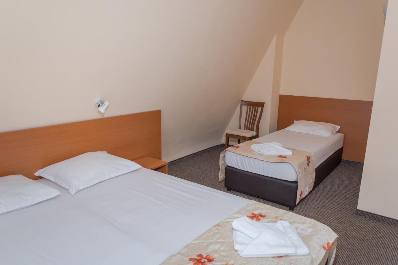 Eva Hotel